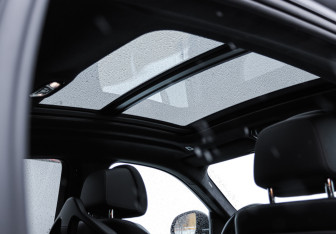 Подержанный автомобиль BMW X6 2021 года (17 фото)