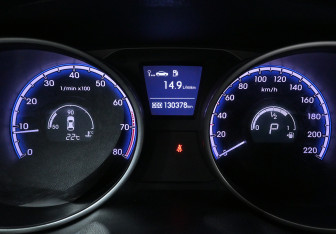 Подержанный автомобиль Hyundai ix35 2010 года (11 фото)