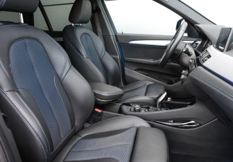Подержанный автомобиль BMW X1 2019 года (11 фото)