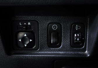 Подержанный автомобиль Mitsubishi Outlander 2003 года (17 фото)