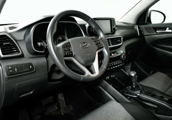 Подержанный автомобиль Hyundai Tucson 2020 года (11 фото)