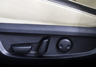 Подержанный автомобиль Infiniti QX50 2018 года (18 фото)