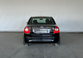 Подержанный автомобиль Ford Focus Sedan 2011 года (5 фото)
