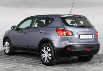 Подержанный автомобиль Nissan Qashqai 2008 года (4 фото)