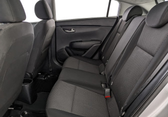 Подержанный автомобиль Kia Rio Hatchback 2021 года (18 фото)