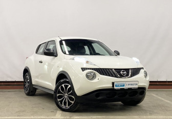 Подержанный автомобиль Nissan Juke 2014 года (3 фото)