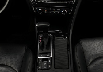 Подержанный автомобиль Kia Optima Sedan 2019 года (12 фото)