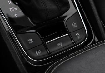 Подержанный автомобиль Skoda Kodiaq 2023 года (17 фото)