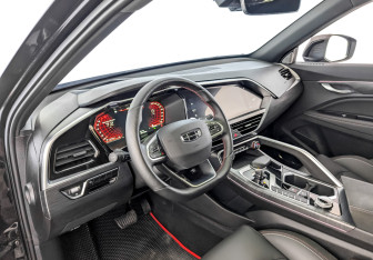 Подержанный автомобиль Geely Tugella 2024 года (16 фото)