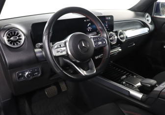 Подержанный автомобиль Mercedes-Benz GLB 2021 года (13 фото)