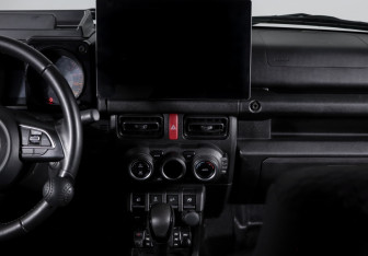 Подержанный автомобиль Suzuki Jimny 2020 года (12 фото)