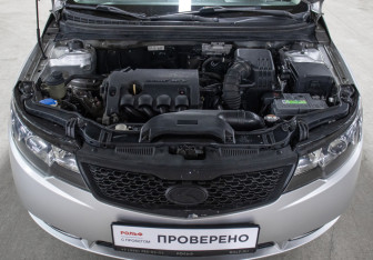 Подержанный автомобиль Kia Cerato Sedan 2012 года (9 фото)