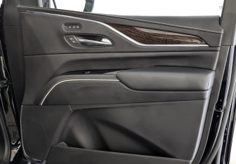 Подержанный автомобиль Cadillac Escalade Suv 2022 года (25 фото)