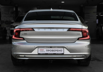 Подержанный автомобиль Volvo S90 2021 года (5 фото)