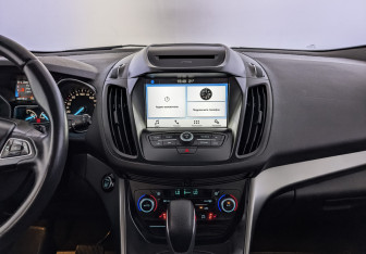 Подержанный автомобиль Ford Kuga 2018 года (17 фото)