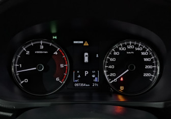 Подержанный автомобиль Mitsubishi Pajero Sport 2018 года (15 фото)