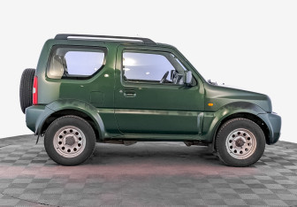 Подержанный автомобиль Suzuki Jimny 2011 года (4 фото)