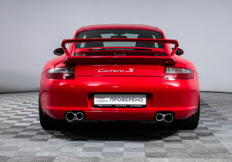 Подержанный автомобиль Porsche 911 Coupe 2004 года (6 фото)