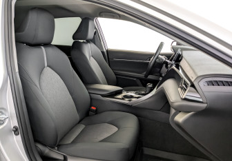 Подержанный автомобиль Toyota Camry Sedan 2022 года (23 фото)