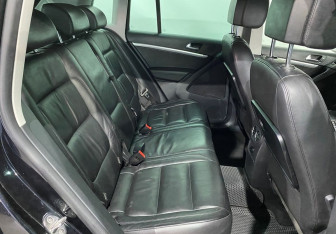 Подержанный автомобиль Volkswagen Tiguan 2011 года (10 фото)