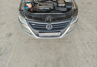 Подержанный автомобиль Volkswagen Passat CC 2009 года (16 фото)