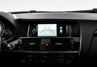 Подержанный автомобиль BMW X4 2015 года (21 фото)