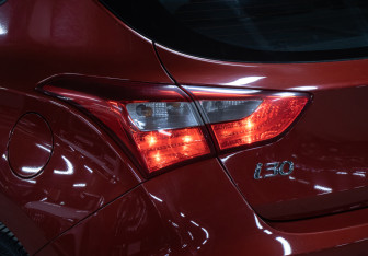 Подержанный автомобиль Hyundai i30 Hatchback 2015 года (23 фото)