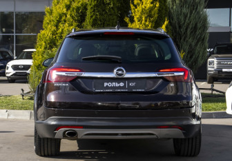 Подержанный автомобиль Opel Insignia Wagon 2014 года (6 фото)