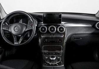 Подержанный автомобиль Mercedes-Benz GLC Coupe 2017 года (12 фото)