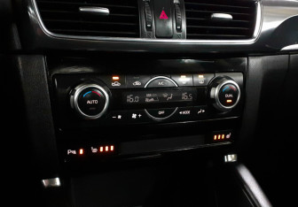 Подержанный автомобиль Mazda CX-5 2015 года (15 фото)