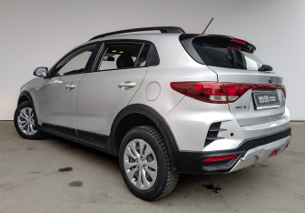 Подержанный автомобиль Kia Rio Hatchback 2021 года (7 фото)