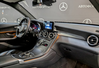 Подержанный автомобиль Mercedes-Benz GLC Coupe 2019 года (11 фото)