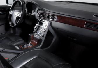 Подержанный автомобиль Volvo S80 2007 года (9 фото)