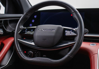 Подержанный автомобиль Exeed RX 2023 года (14 фото)