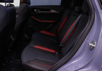 Подержанный автомобиль Geely Coolray 2024 года (11 фото)