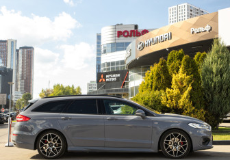 Подержанный автомобиль Ford Mondeo Wagon 2019 года (3 фото)
