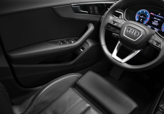 Подержанный автомобиль Audi A5 Liftback 2023 года (20 фото)