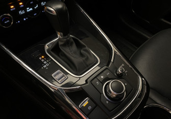 Подержанный автомобиль Mazda CX-9 2018 года (17 фото)