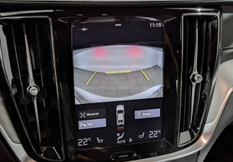 Подержанный автомобиль Volvo S60 2019 года (24 фото)
