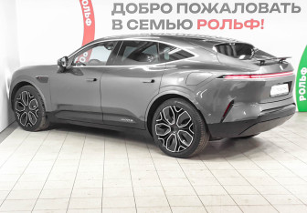 Подержанный автомобиль Avatr 11 2024 года (6 фото)