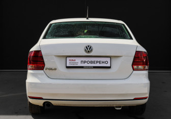Подержанный автомобиль Volkswagen Polo Sedan 2016 года (5 фото)