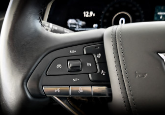 Подержанный автомобиль Cadillac Escalade Suv 2022 года (28 фото)