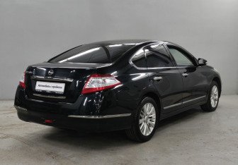 Подержанный автомобиль Nissan Teana 2013 года (5 фото)