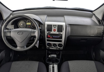 Подержанный автомобиль Hyundai Getz 2010 года (14 фото)