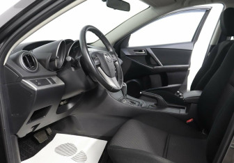 Подержанный автомобиль Mazda 3 Sedan 2012 года (7 фото)