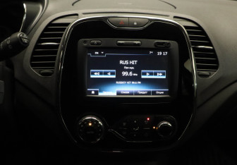 Подержанный автомобиль Renault Kaptur 2017 года (13 фото)