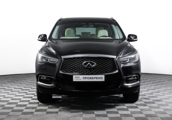 Подержанный автомобиль Infiniti QX60 2017 года (2 фото)