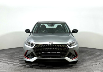 Подержанный автомобиль Kaiyi E5 2023 года (2 фото)