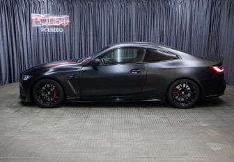Подержанный автомобиль BMW M4 Coupe 2021 года (8 фото)