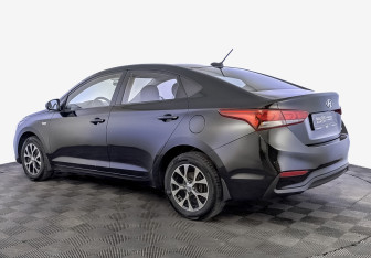 Подержанный автомобиль Hyundai Solaris Sedan 2017 года (7 фото)